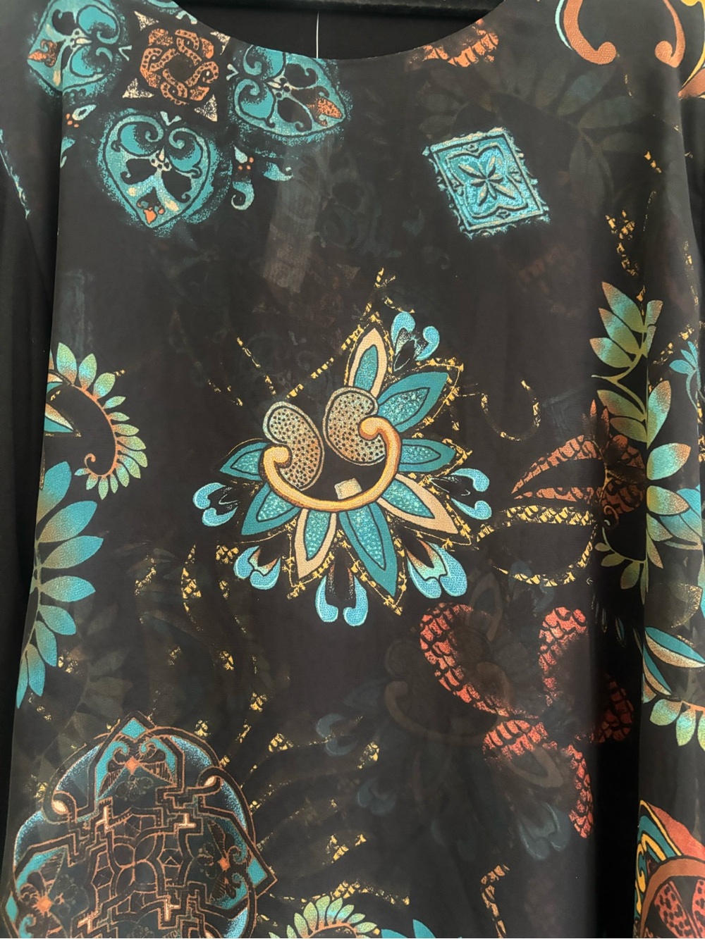 NWT Chico’s Black Floral Asymmetric L/S Mixed Media Top, Size Extra Large - Picture 5 of 11